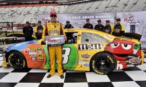 Kyle-Busch-wins-pole-for-Bristol